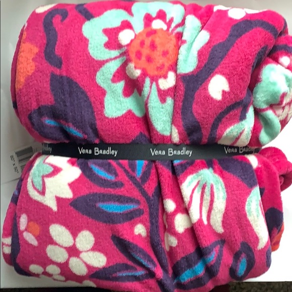 Vera Bradley Bloom Berry Fleece Throw Blanket - Picture 3 of 4